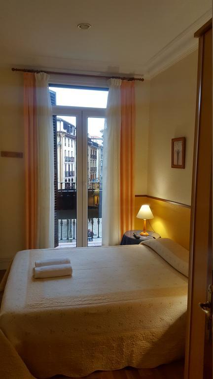 Pension Ibai San Sebastián Esterno foto